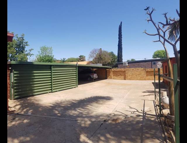 9 BEDROOM HOUSE FOR SALE IN PRETORIA GARDENS